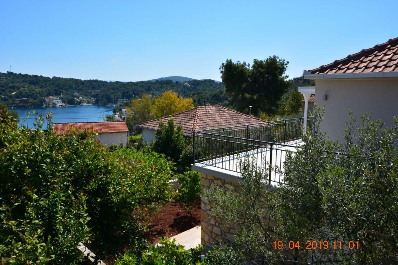 Sealodge - Luxe Villa, Private Pool, Mooring, Parking, Sea & Mountain View, At 150 M From Idyllic Private Beach Rogač Exterior foto
