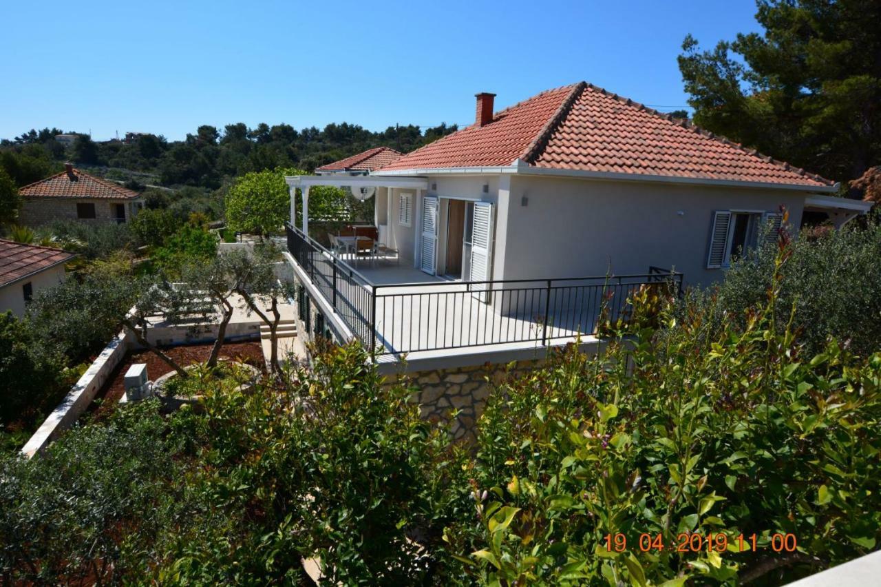 Sealodge - Luxe Villa, Private Pool, Mooring, Parking, Sea & Mountain View, At 150 M From Idyllic Private Beach Rogač Exterior foto