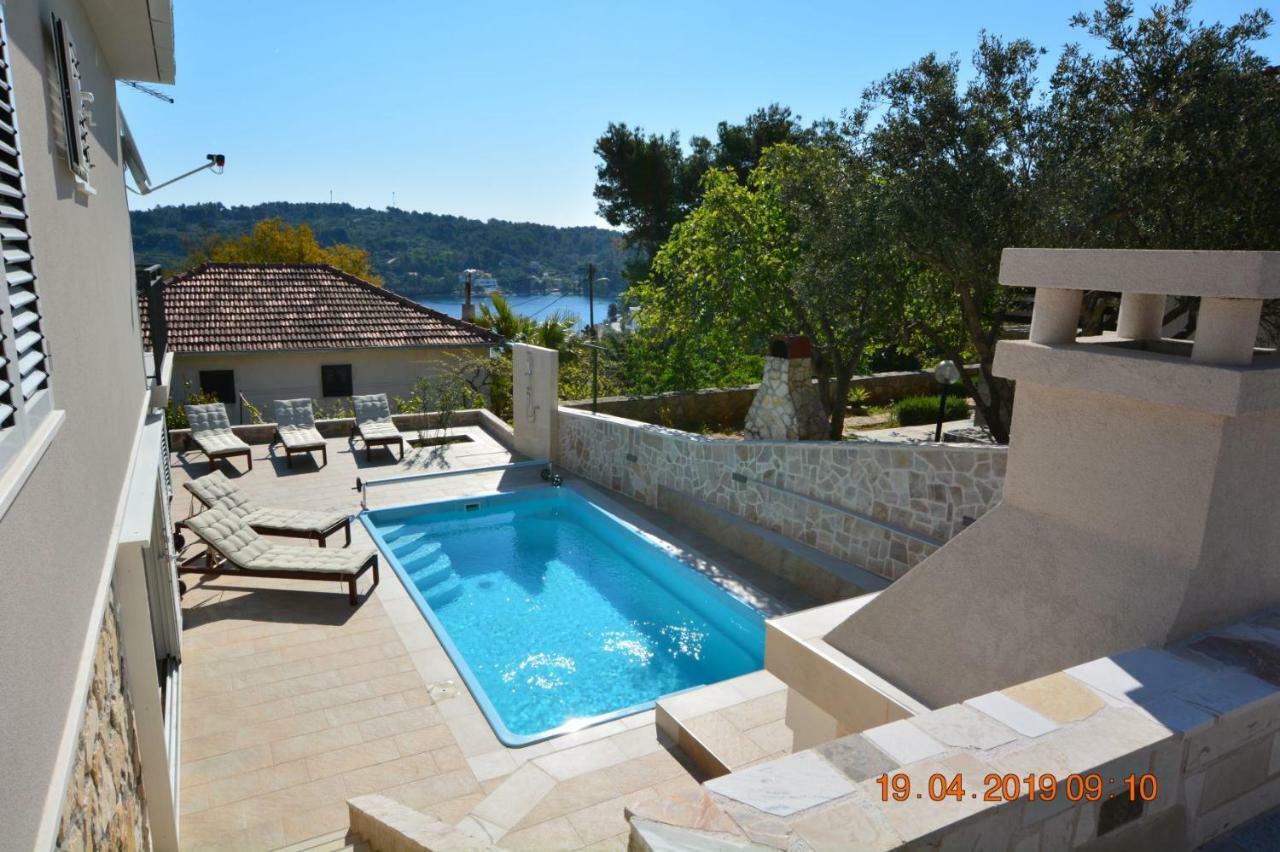 Sealodge - Luxe Villa, Private Pool, Mooring, Parking, Sea & Mountain View, At 150 M From Idyllic Private Beach Rogač Exterior foto