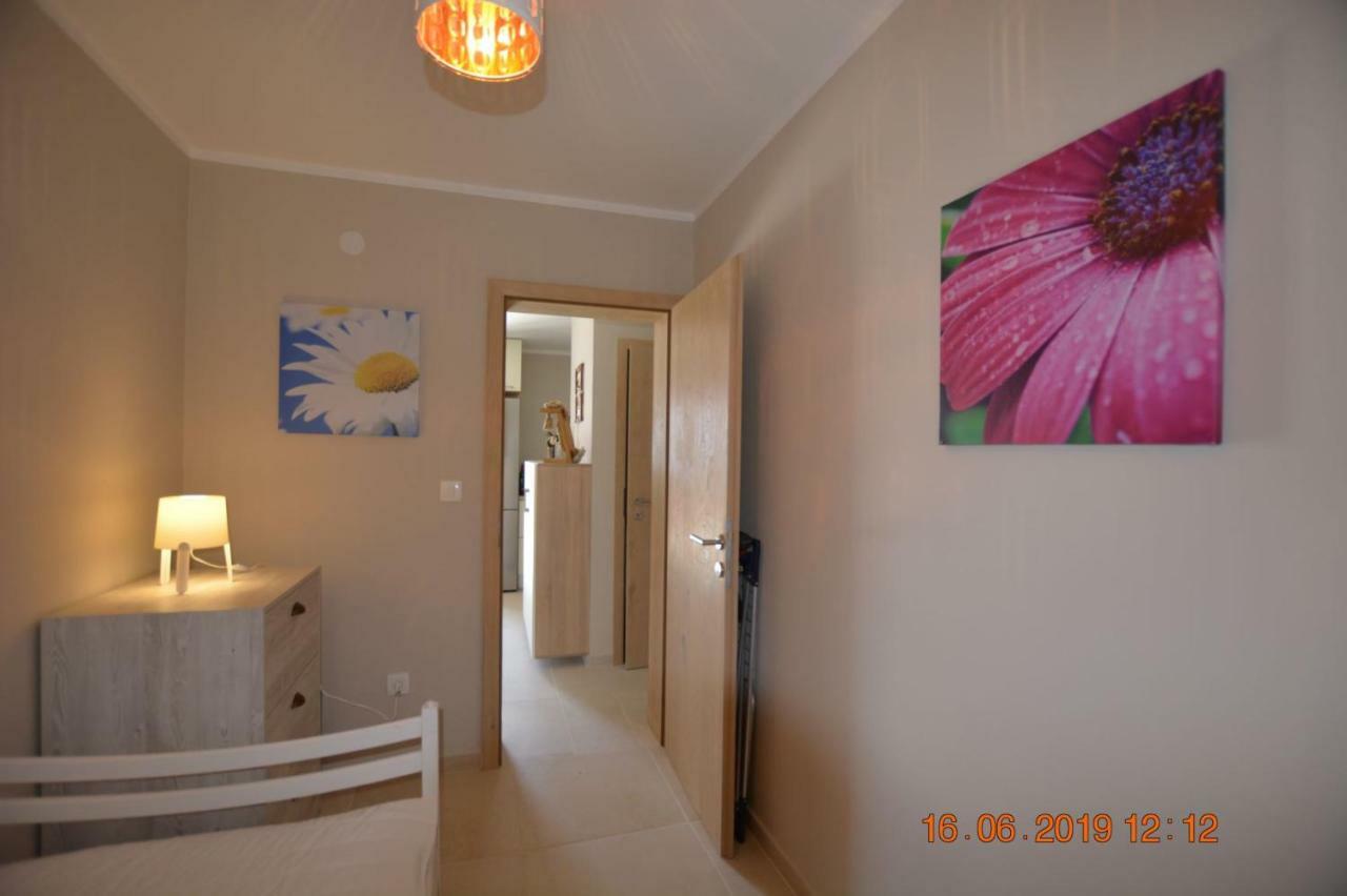 Sealodge - Luxe Villa, Private Pool, Mooring, Parking, Sea & Mountain View, At 150 M From Idyllic Private Beach Rogač Exterior foto