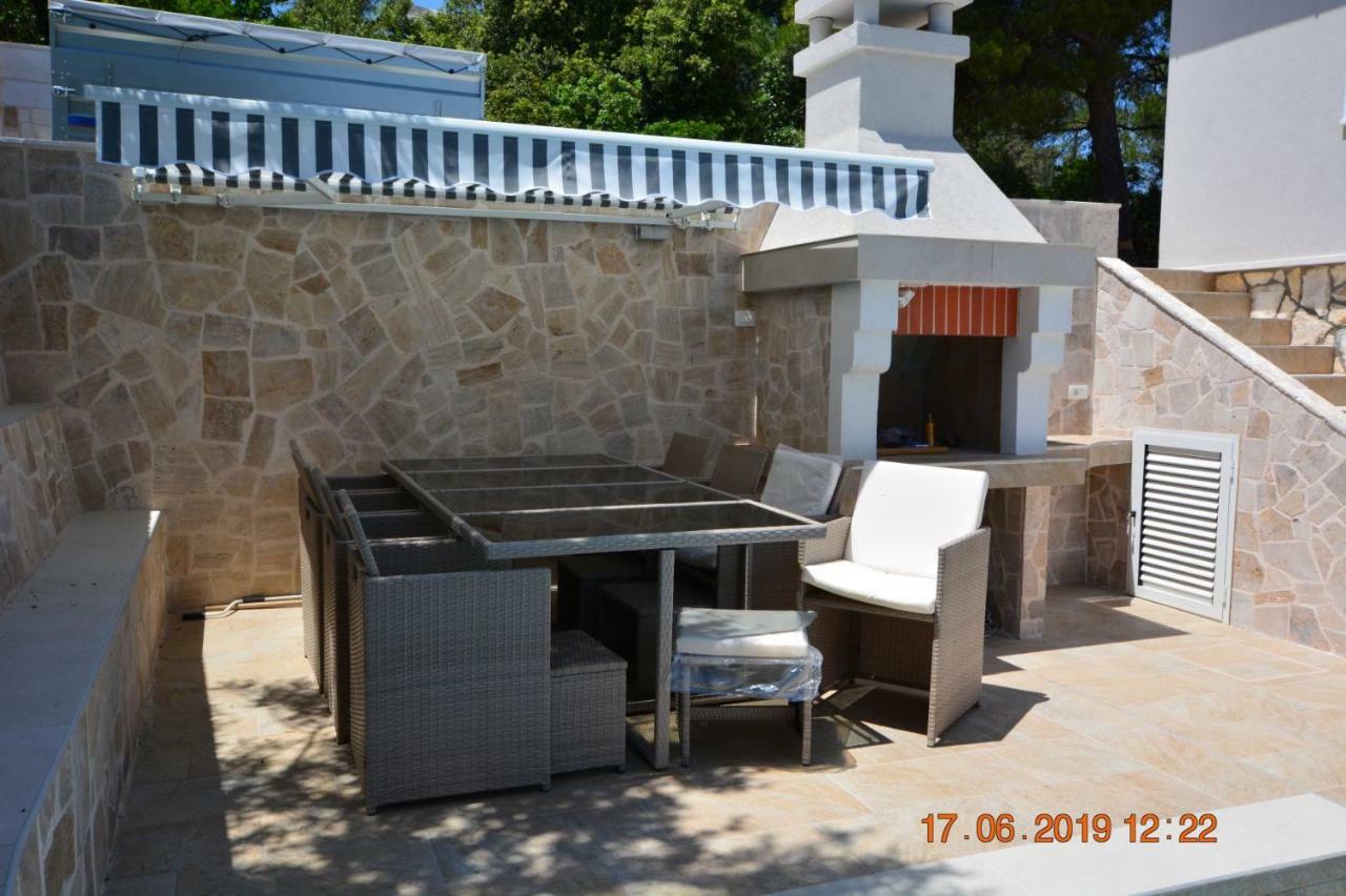 Sealodge - Luxe Villa, Private Pool, Mooring, Parking, Sea & Mountain View, At 150 M From Idyllic Private Beach Rogač Exterior foto